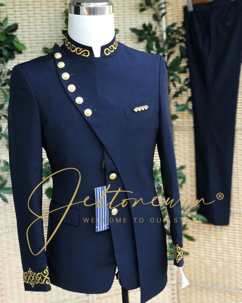 Men Formal Wear Blue - Marineblauwe herenkostuumset met gouden borduursel en
